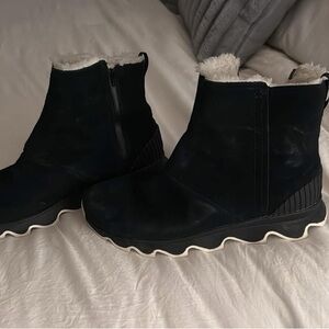 Sorel Black Winter Boots with White Trim